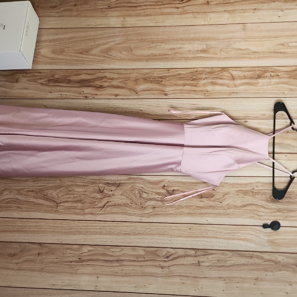 Elegant Pink Sleeveless Dress